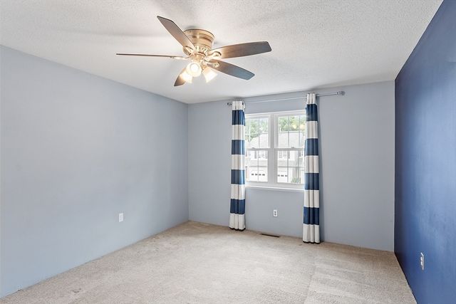 197 Chapman Pl 197, Leominster, MA 01453