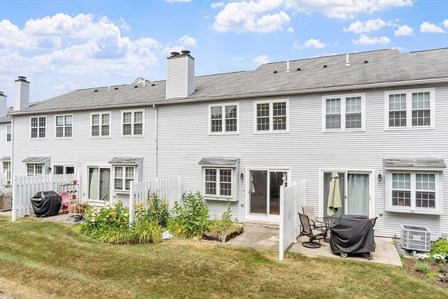 197 Chapman Pl 197, Leominster, MA 01453