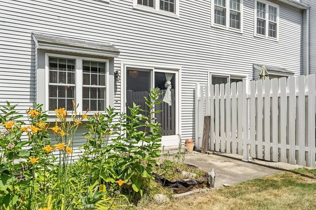 197 Chapman Pl 197, Leominster, MA 01453