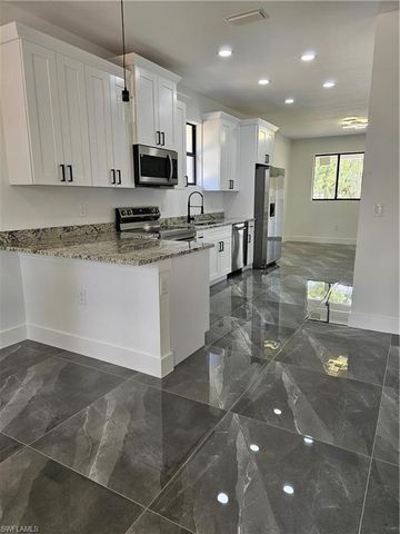 2512 70TH ST W, Lehigh Acres, FL 33971