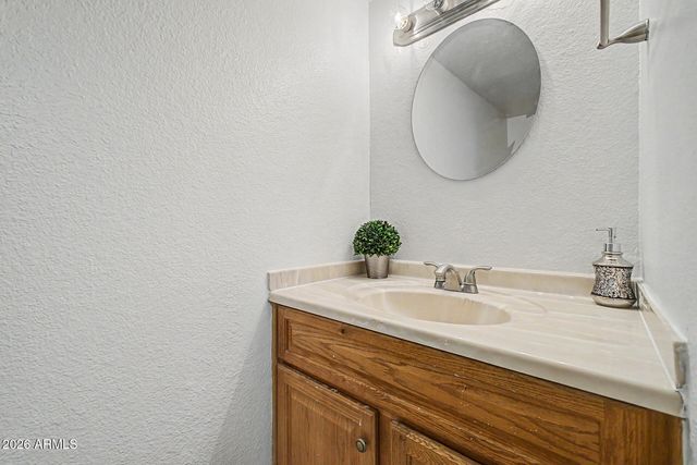 8841 N 12TH Place, Phoenix, AZ 85020