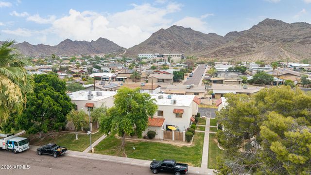 8841 N 12TH Place, Phoenix, AZ 85020