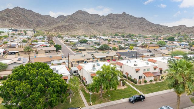 8841 N 12TH Place, Phoenix, AZ 85020