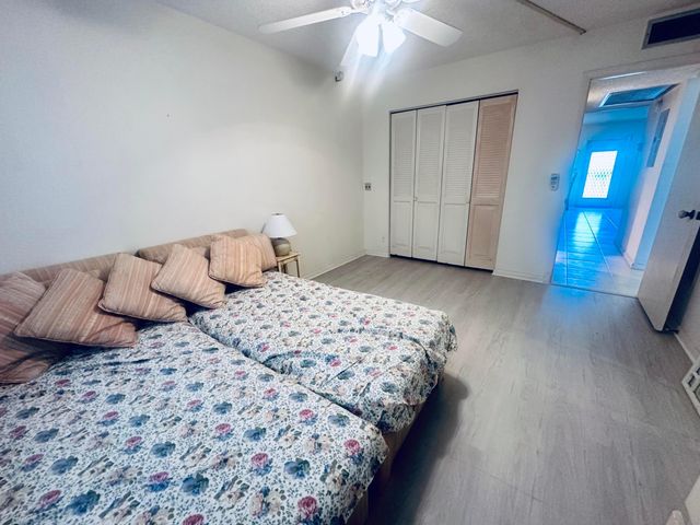 2017 Farnham N, Deerfield Beach, FL 33442