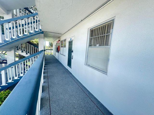 2017 Farnham N, Deerfield Beach, FL 33442
