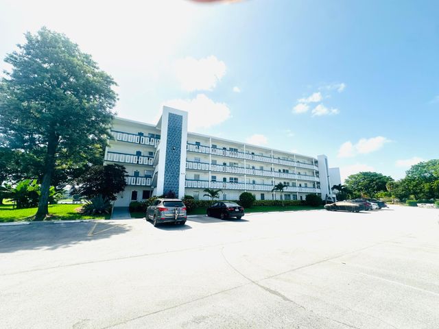 2017 Farnham N, Deerfield Beach, FL 33442