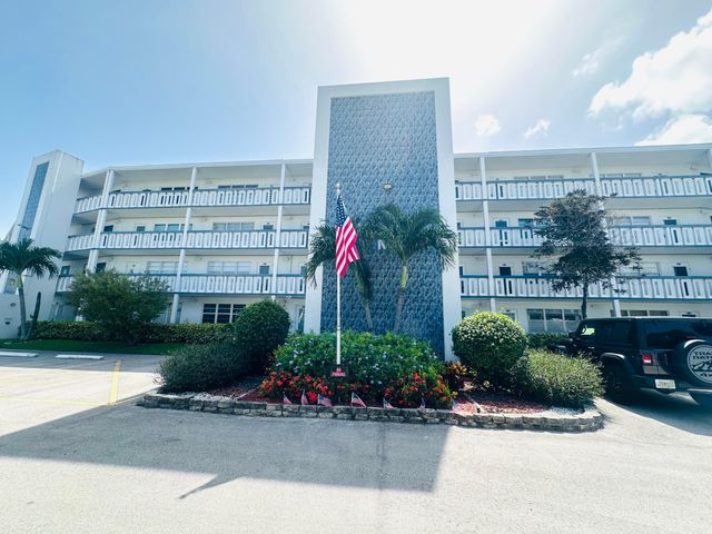 2017 Farnham N, Deerfield Beach, FL 33442