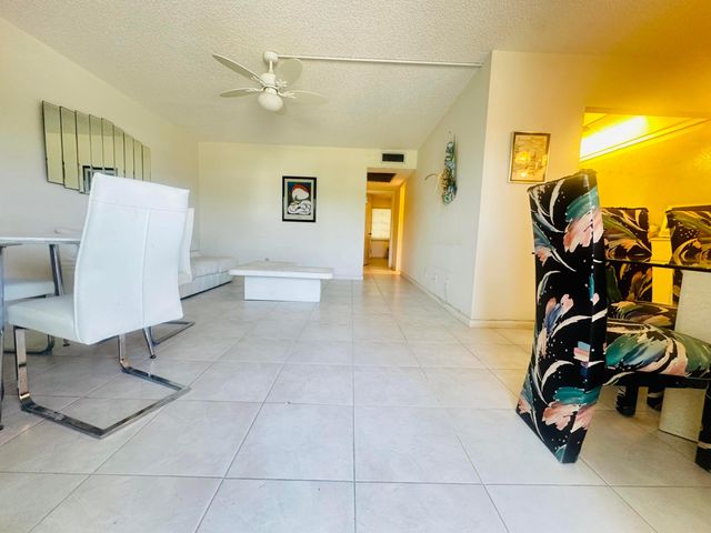 2017 Farnham N, Deerfield Beach, FL 33442