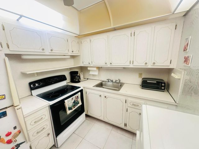 2017 Farnham N, Deerfield Beach, FL 33442