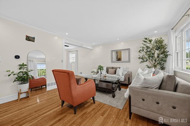 193 McFarlane Road, Colonia, NJ 07067