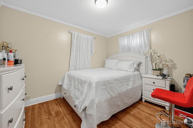 193 McFarlane Road, Colonia, NJ 07067