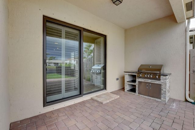 8835 Sandy Creek Way, Lake Worth, FL 33467