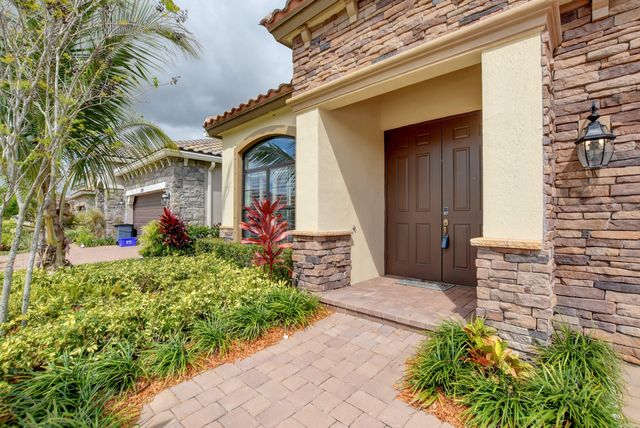 8835 Sandy Creek Way, Lake Worth, FL 33467