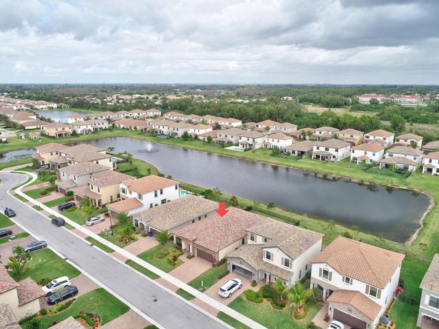8835 Sandy Creek Way, Lake Worth, FL 33467