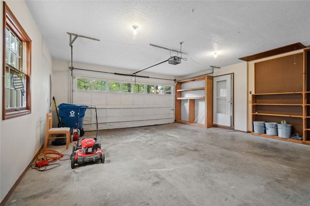 32 Wigtown Lane, Bella Vista, AR 72715