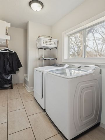 318 W Willingham Street, Cleburne, TX 76033