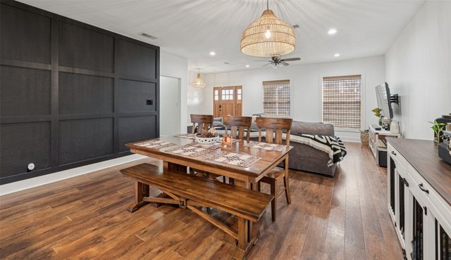 318 W Willingham Street, Cleburne, TX 76033