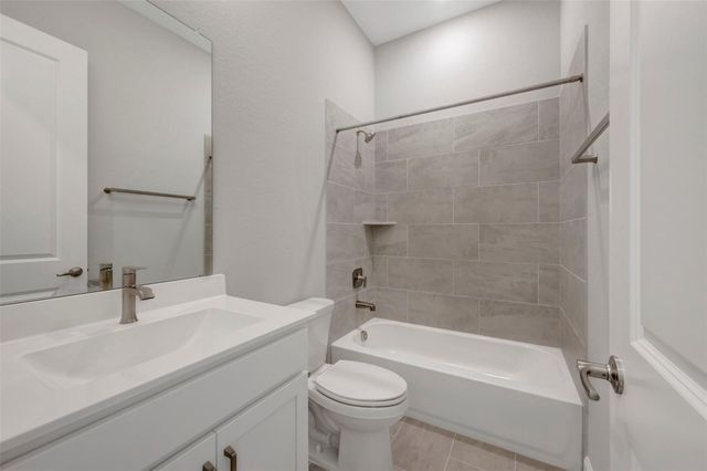 12319 Hackberry Drive, Mont Belvieu, TX 77523