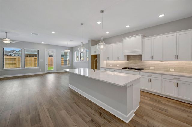 12319 Hackberry Drive, Mont Belvieu, TX 77523