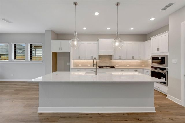 12319 Hackberry Drive, Mont Belvieu, TX 77523
