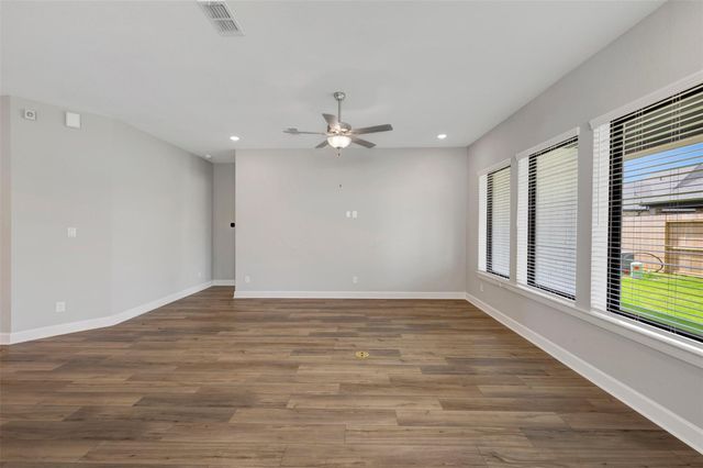 12319 Hackberry Drive, Mont Belvieu, TX 77523