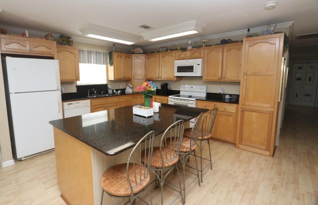 213 Birch Ln, Grand Isle, LA 70358