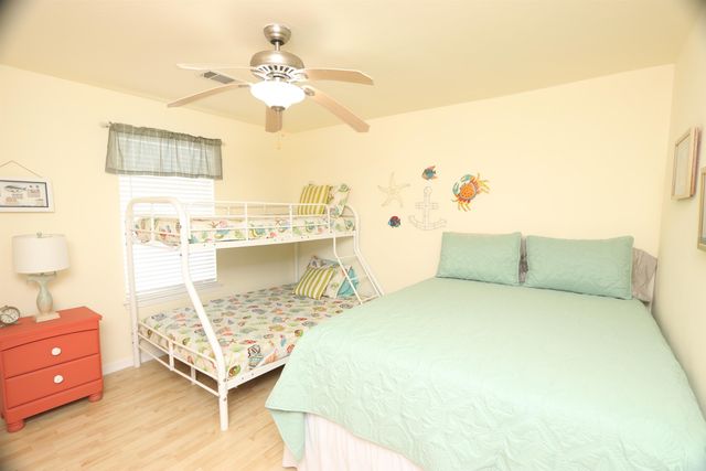 213 Birch Ln, Grand Isle, LA 70358