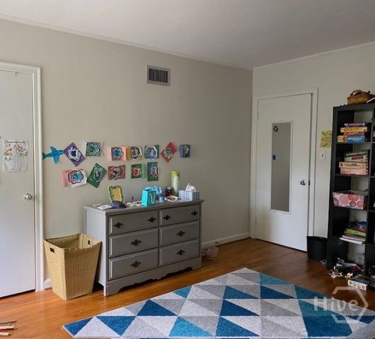 5525 Waters Drive, Savannah, GA 31406