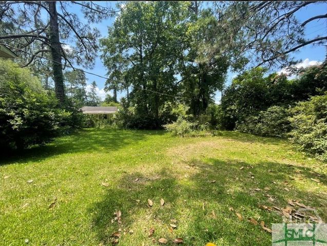 5525 Waters Drive, Savannah, GA 31406