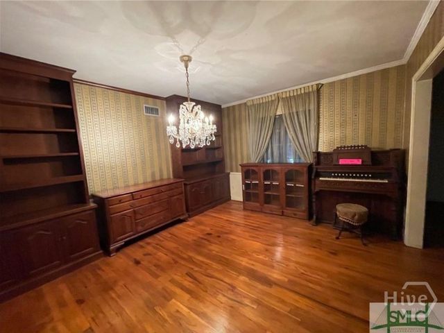 5525 Waters Drive, Savannah, GA 31406