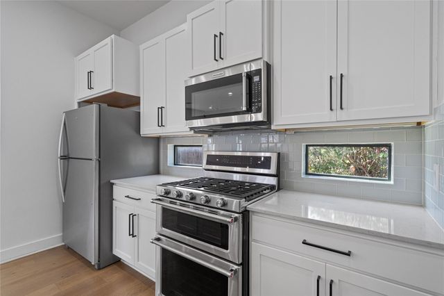 409 Delmar Ave 1, Austin, TX 78752