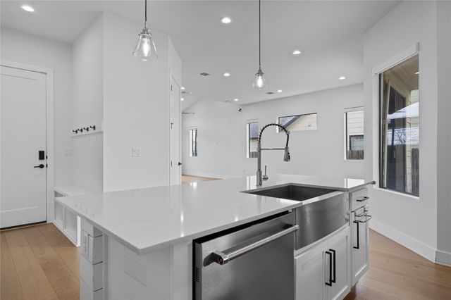 409 Delmar Ave 1, Austin, TX 78752