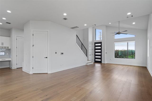 409 Delmar Ave 1, Austin, TX 78752