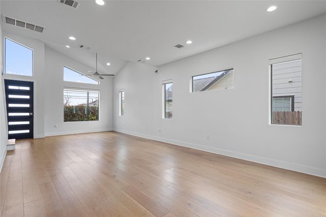 409 Delmar Ave 1, Austin, TX 78752