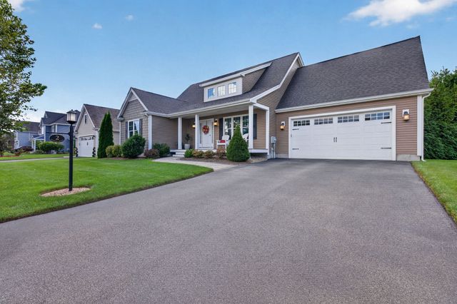 2 Hybrid Dr, Lakeville, MA 02347