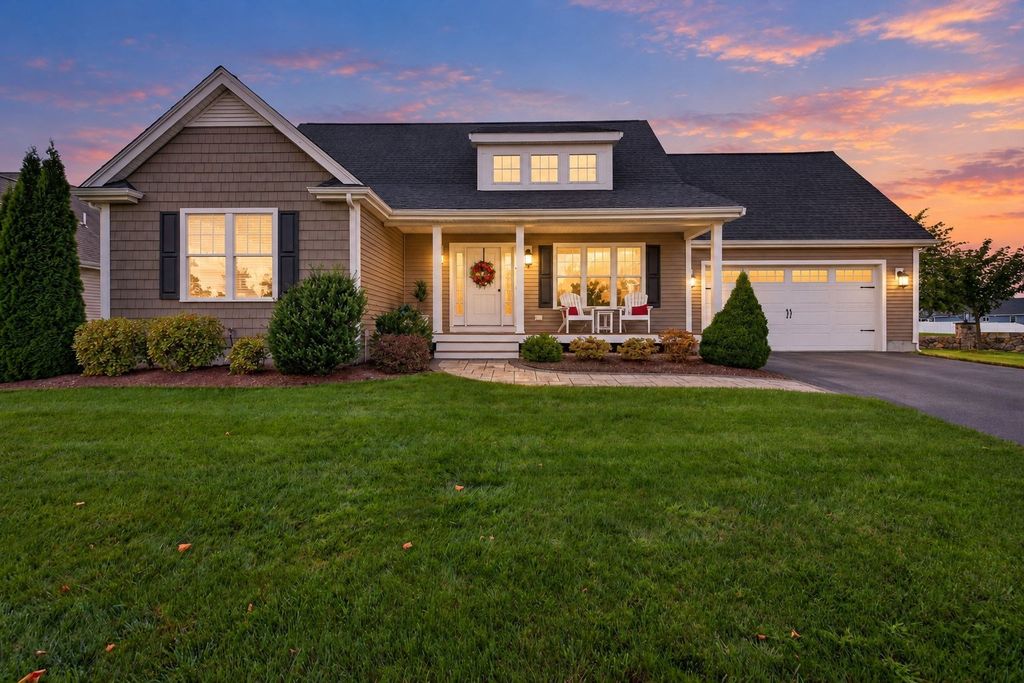 2 Hybrid Dr, Lakeville, MA 02347