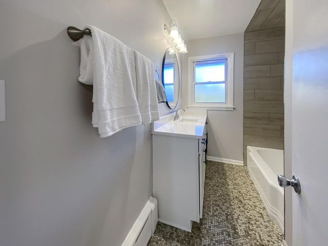 7921 18th AVENUE, Kenosha, WI 53143