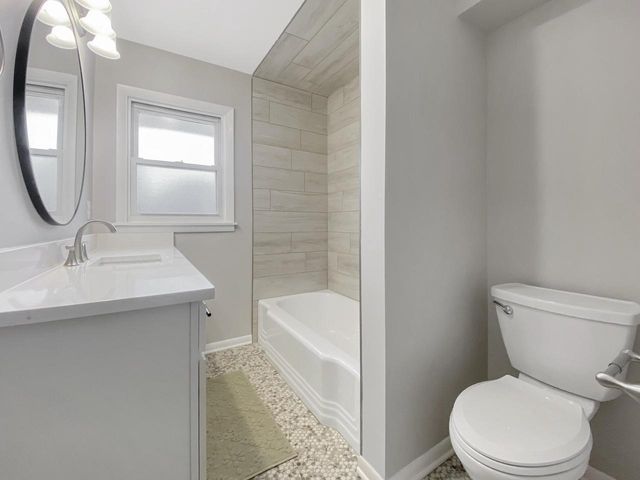 7921 18th AVENUE, Kenosha, WI 53143