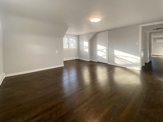 7921 18th AVENUE, Kenosha, WI 53143