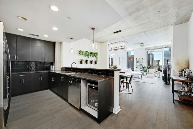 360 Nueces ST 1809, Austin, TX 78701