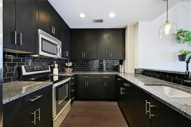 360 Nueces ST 1809, Austin, TX 78701