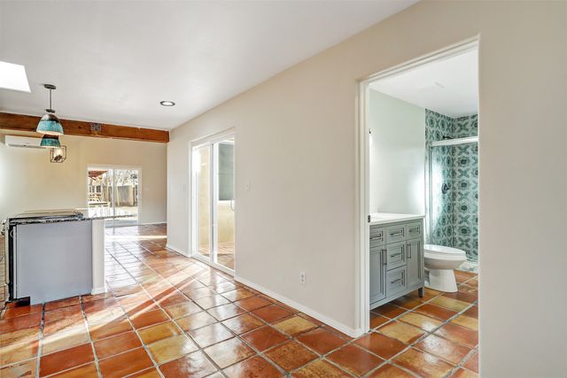 1647 Calle Sotero, Santa Fe, NM 87507