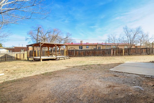 1647 Calle Sotero, Santa Fe, NM 87507