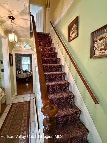 20 8th Street, Hudson, NY 12534