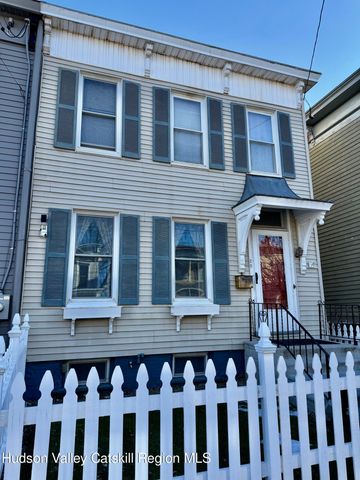 20 8th Street, Hudson, NY 12534