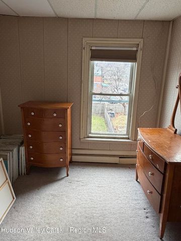 20 8th Street, Hudson, NY 12534