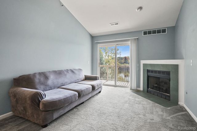 864 Amanda Lane, Pontiac, MI 48340