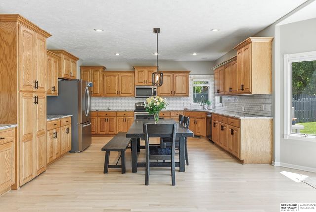 17321 Spencer Street, Omaha, NE 68116