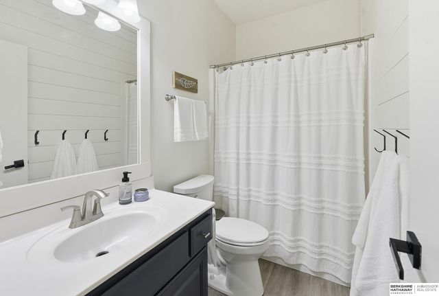 17321 Spencer Street, Omaha, NE 68116