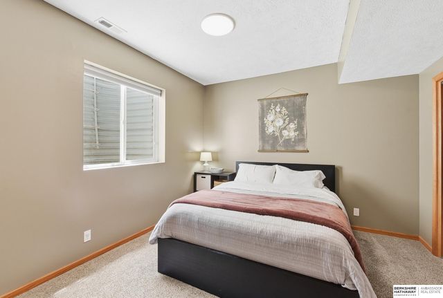 17321 Spencer Street, Omaha, NE 68116